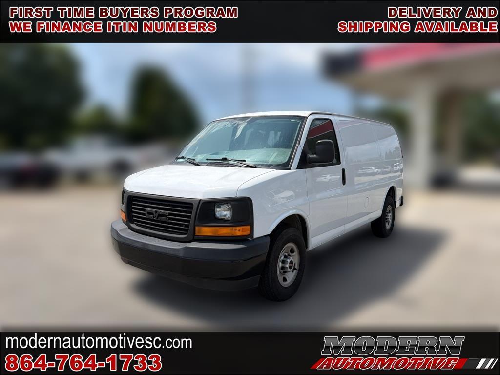 GMC Savana Cargo Van RWD 3500 135" 2017