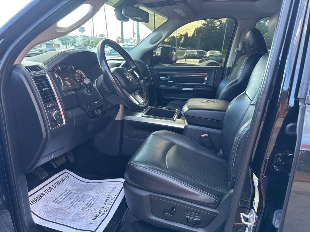 RAM 3500 4WD Crew Cab 169" Laramie 2014