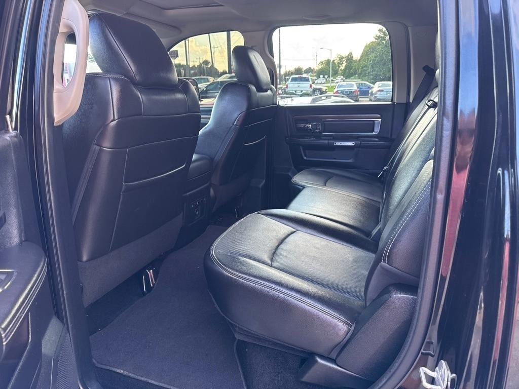 RAM 3500 4WD Crew Cab 169" Laramie 2014