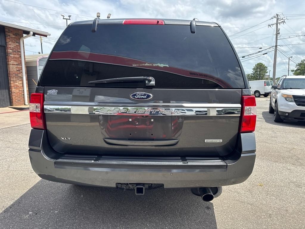 Ford Expedition 2WD 4dr XLT 2016