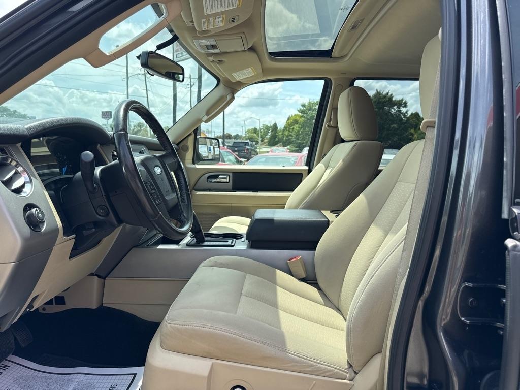 Ford Expedition 2WD 4dr XLT 2016