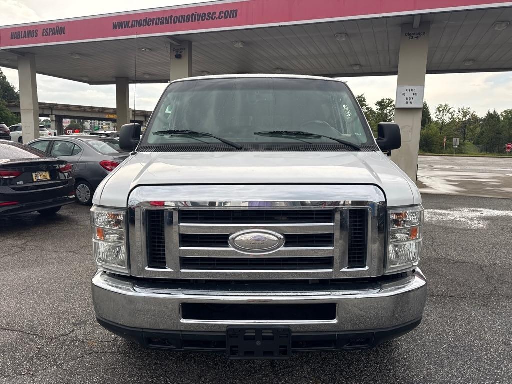 Ford Econoline Wagon E-350 Super Duty XL 2014