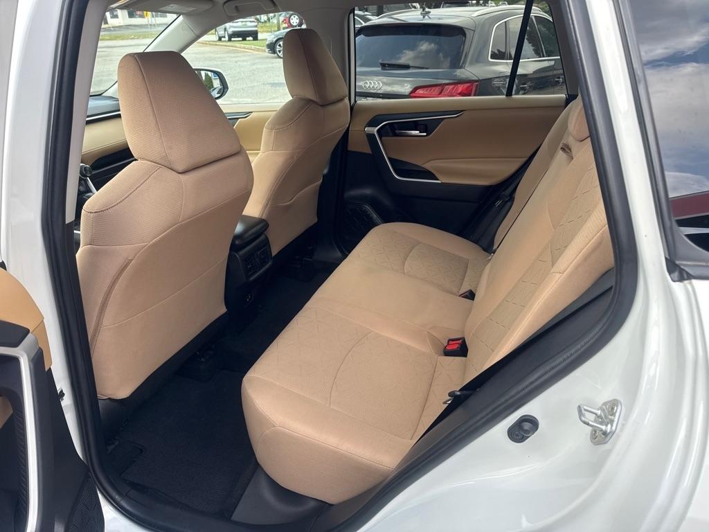 Toyota RAV4 XLE AWD (Natl) 2020