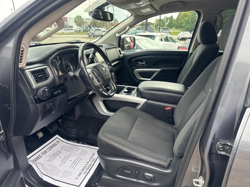 Nissan Titan 4x4 Crew Cab SV 2019