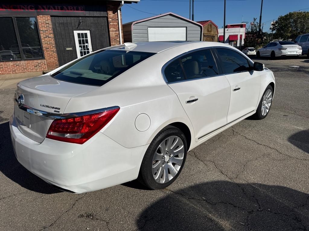 Buick LaCrosse 4dr Sdn Premium I AWD 2016