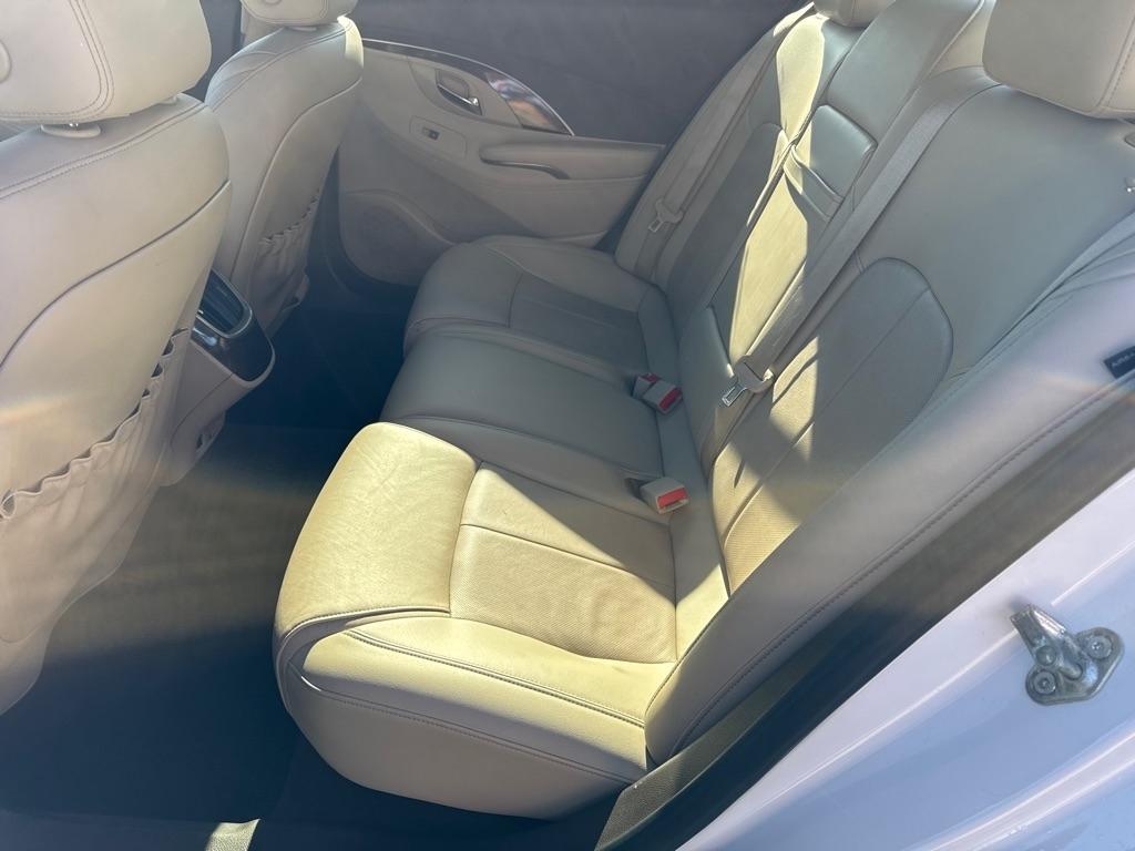 Buick LaCrosse 4dr Sdn Premium I AWD 2016