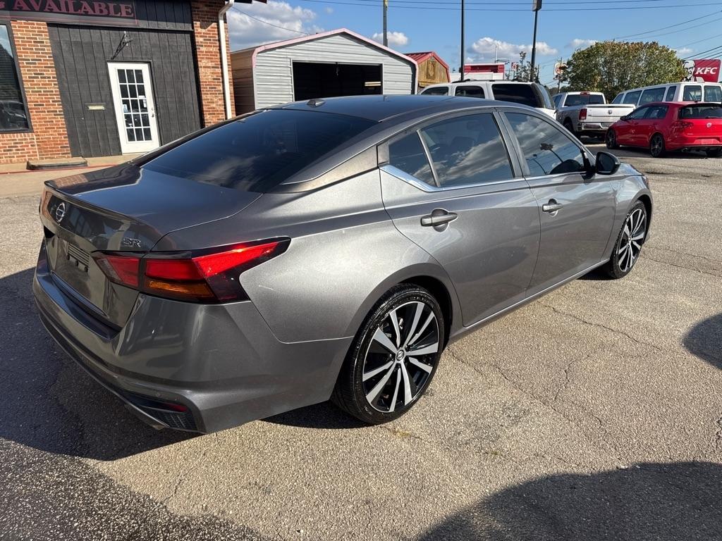 Nissan Altima 2.5 SR Sedan 2022
