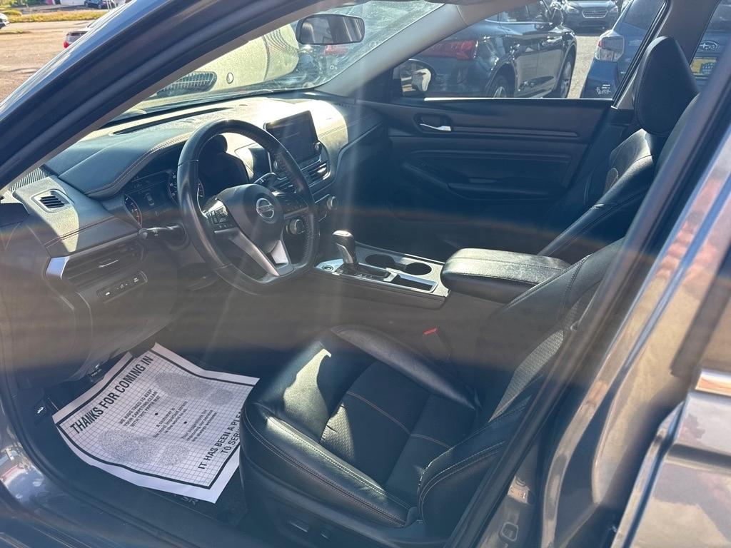 Nissan Altima 2.5 SR Sedan 2022