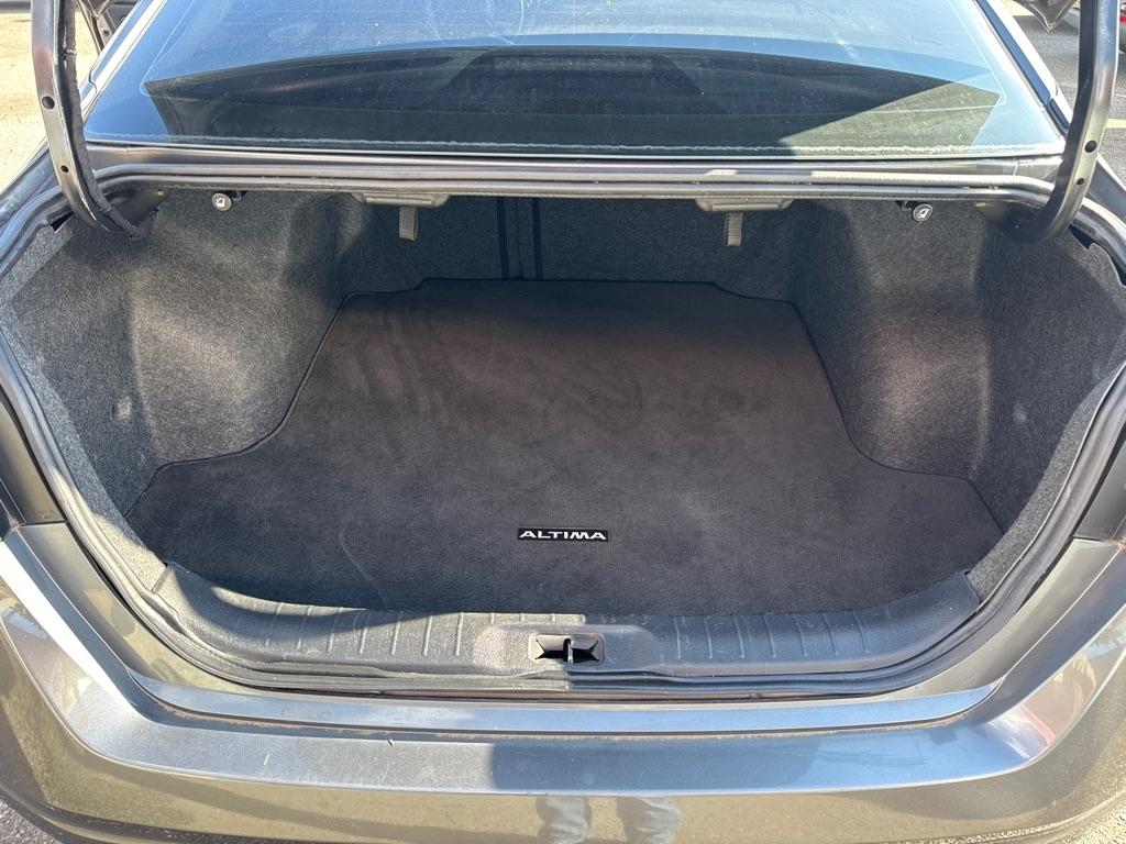 Nissan Altima 2.5 SR Sedan 2022