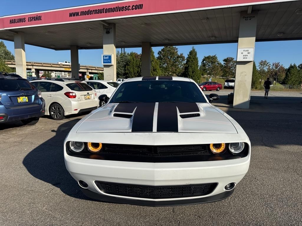 Dodge Challenger SXT RWD 2018