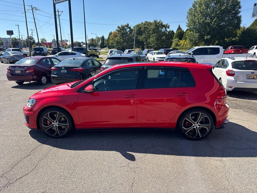 Volkswagen Golf GTI photo 2