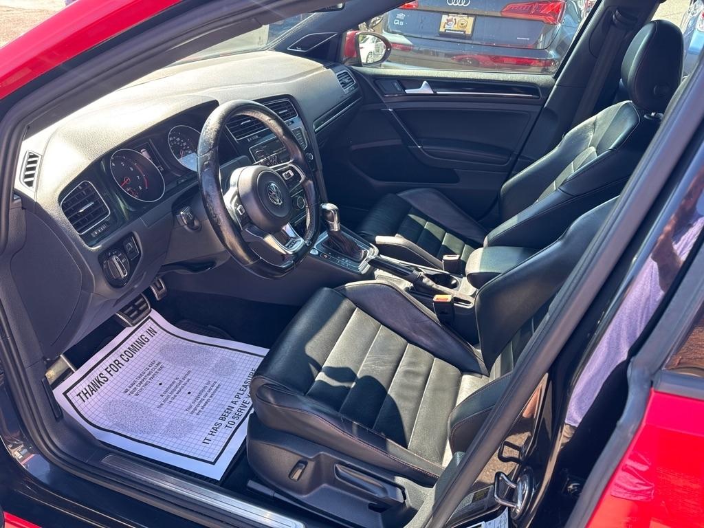 Volkswagen Golf GTI photo 7