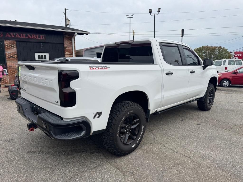 Chevrolet Silverado photo 4