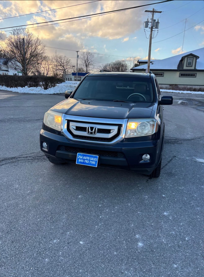 Honda Pilot Touring 4WD 5-Spd AT with DVD 2010