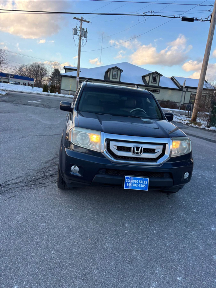 Honda Pilot Touring 4WD 5-Spd AT with DVD 2010