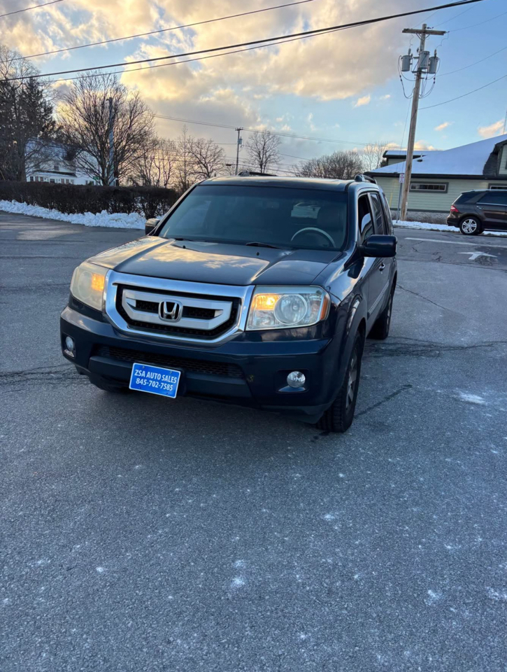 Honda Pilot Touring 4WD 5-Spd AT with DVD 2010