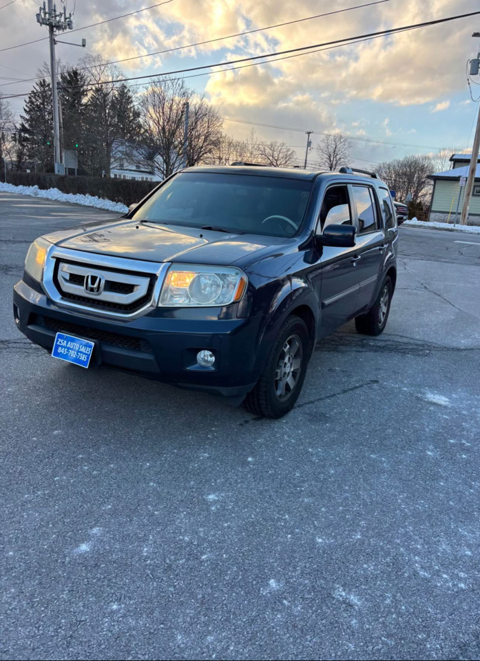 Honda Pilot Touring 4WD 5-Spd AT with DVD 2010