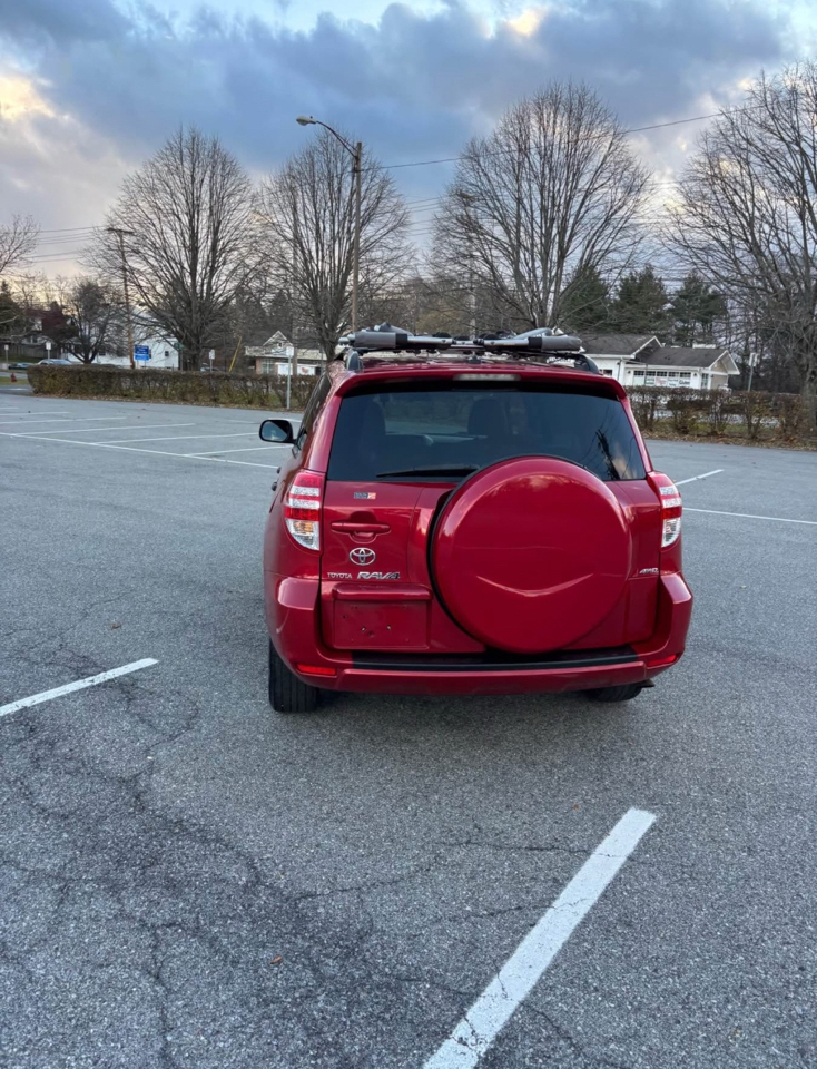 Toyota RAV4 Base I4 4WD 2009