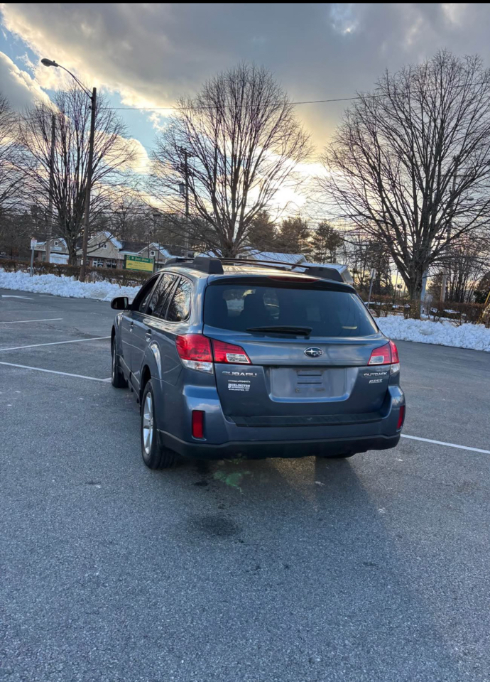 Subaru Outback 2.5i Premium 2013