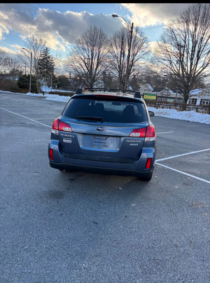 Subaru Outback 2.5i Premium 2013