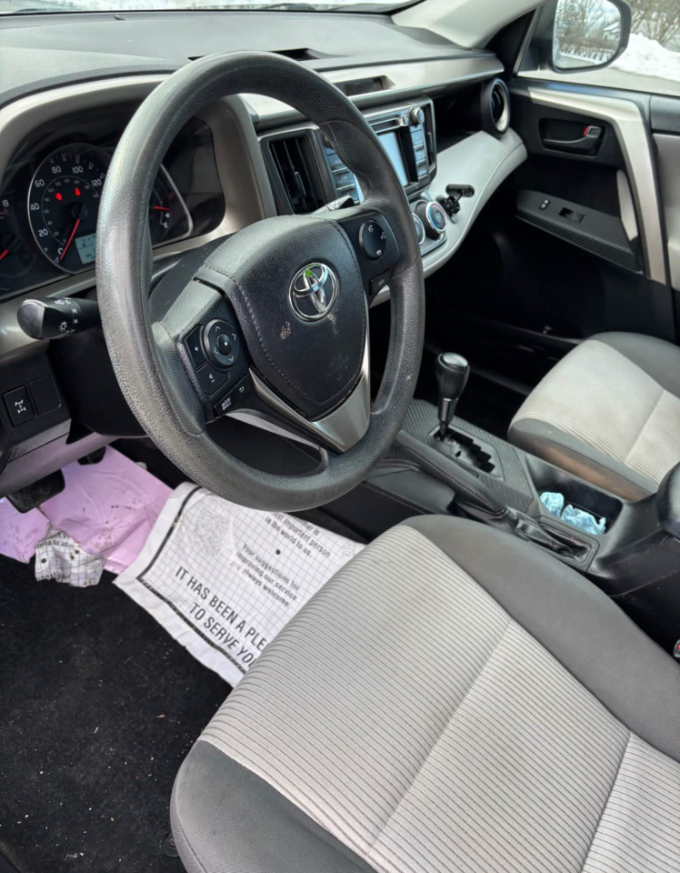 Toyota RAV4 LE AWD 2014