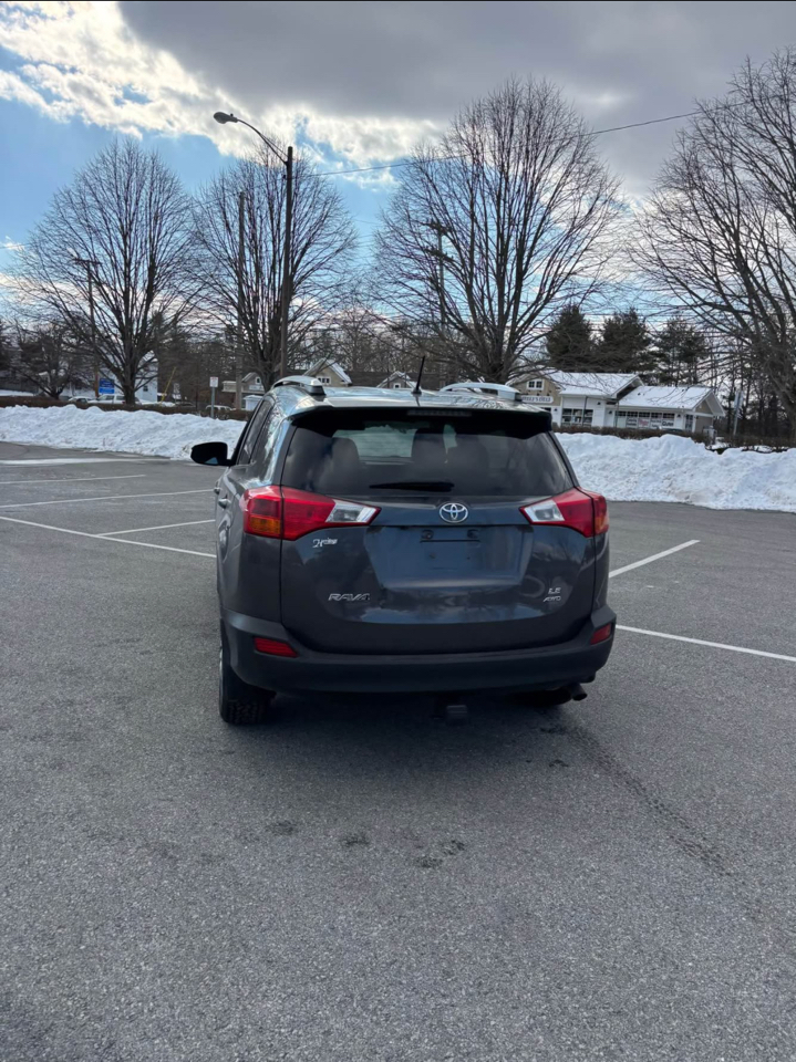 Toyota RAV4 LE AWD 2014