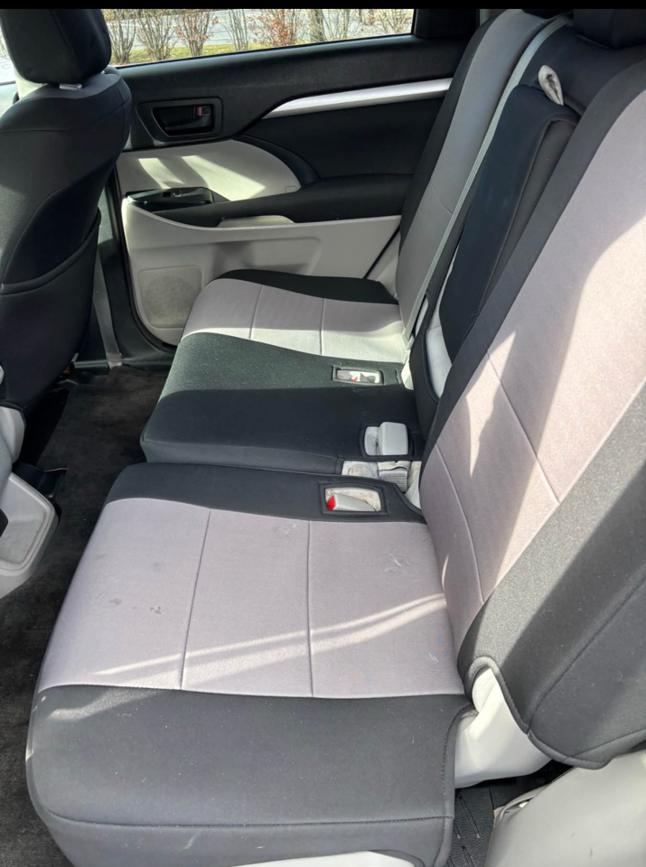 Toyota Highlander LE AWD V6 2015