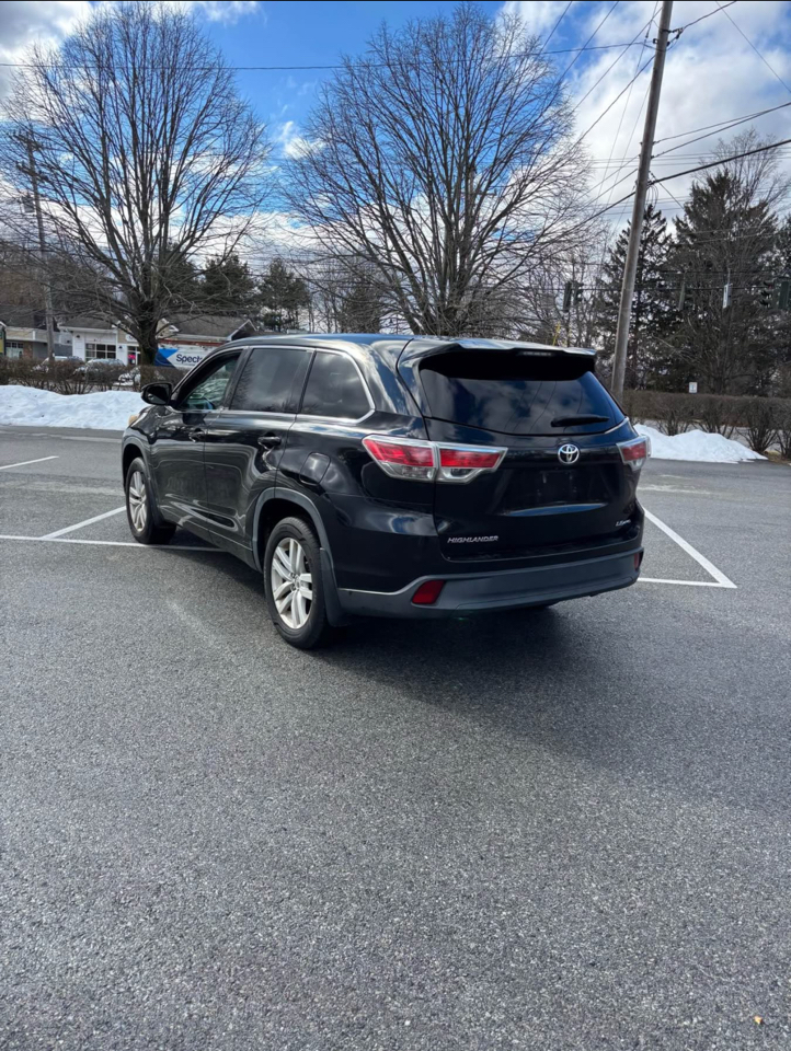 Toyota Highlander LE AWD V6 2015