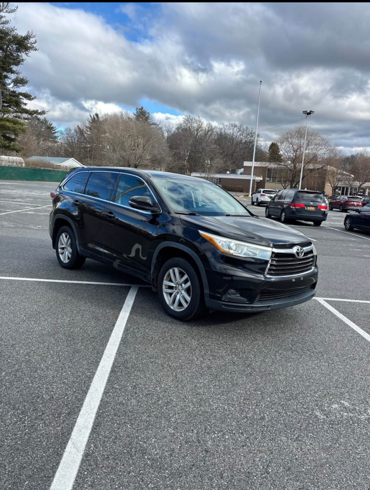 Toyota Highlander LE AWD V6 2015