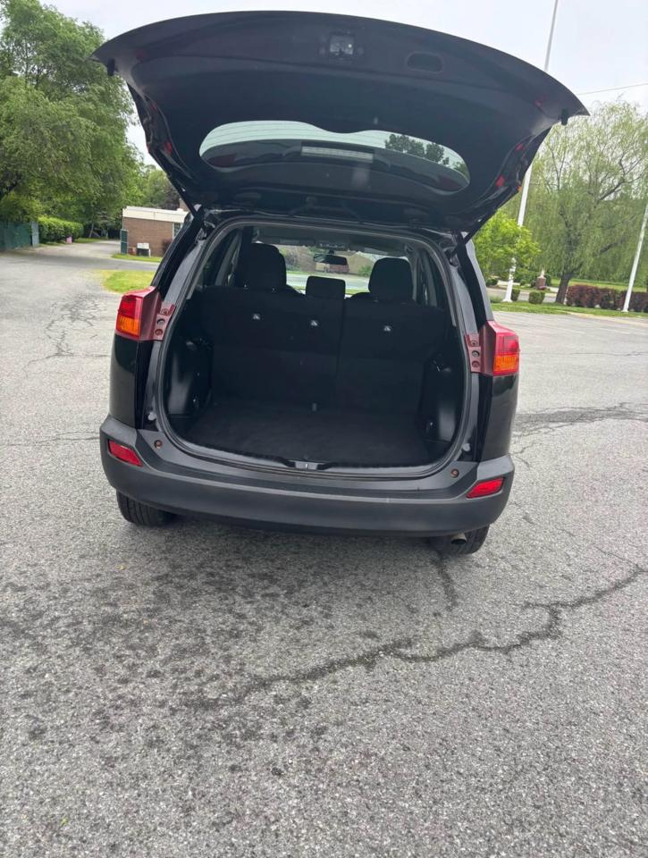 Toyota RAV4 LE AWD 2014