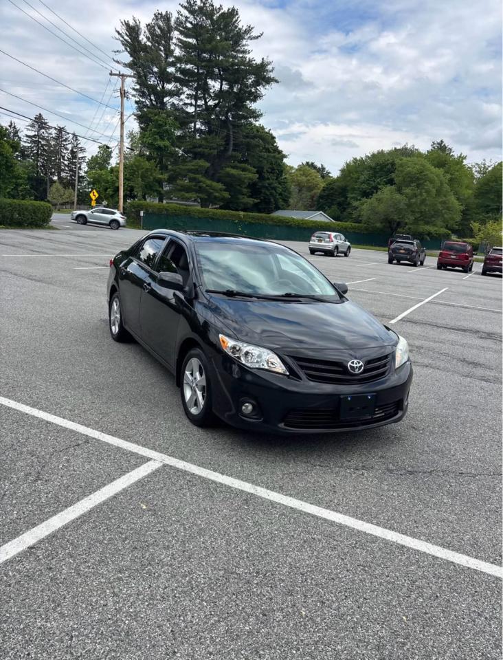 Toyota Corolla S 5-Speed MT 2013