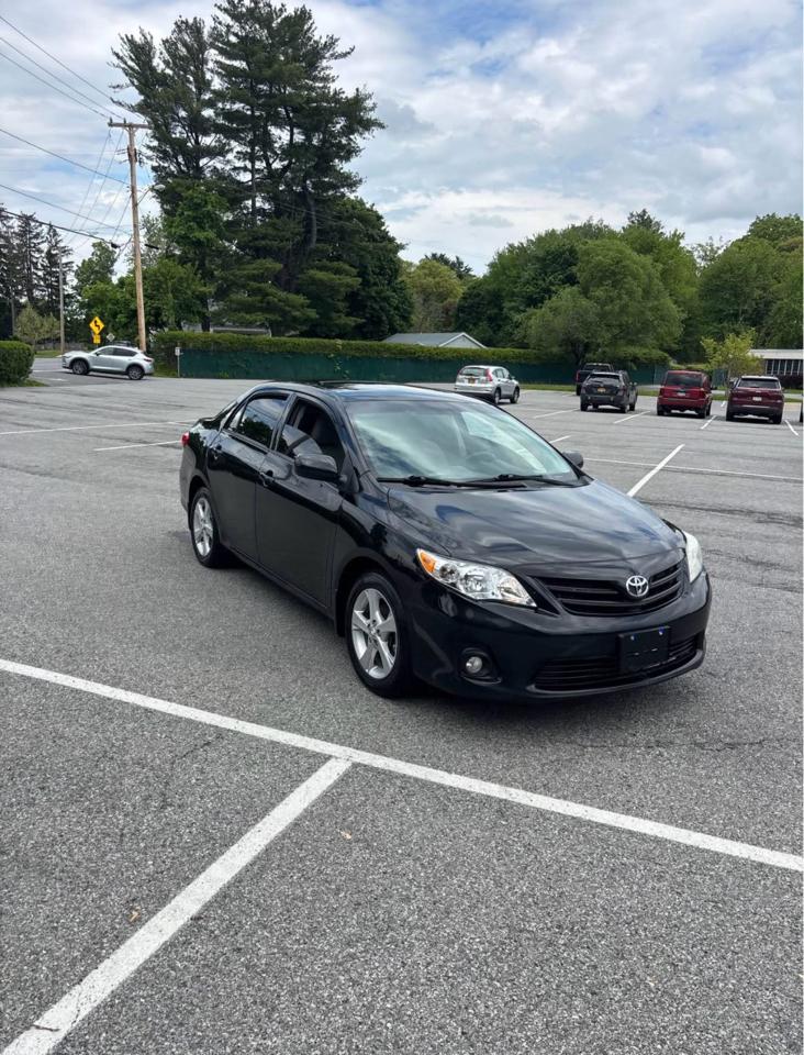 Toyota Corolla S 5-Speed MT 2013