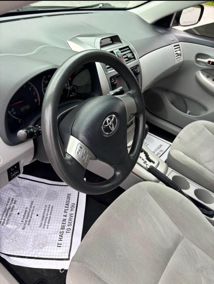 Toyota Corolla S 5-Speed MT 2013