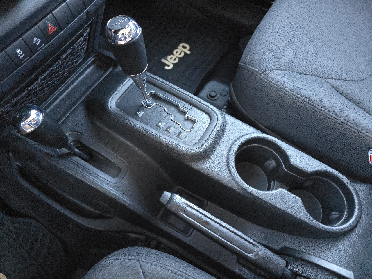 Jeep Wrangler Unlimited 4WD 4dr Sport 2016