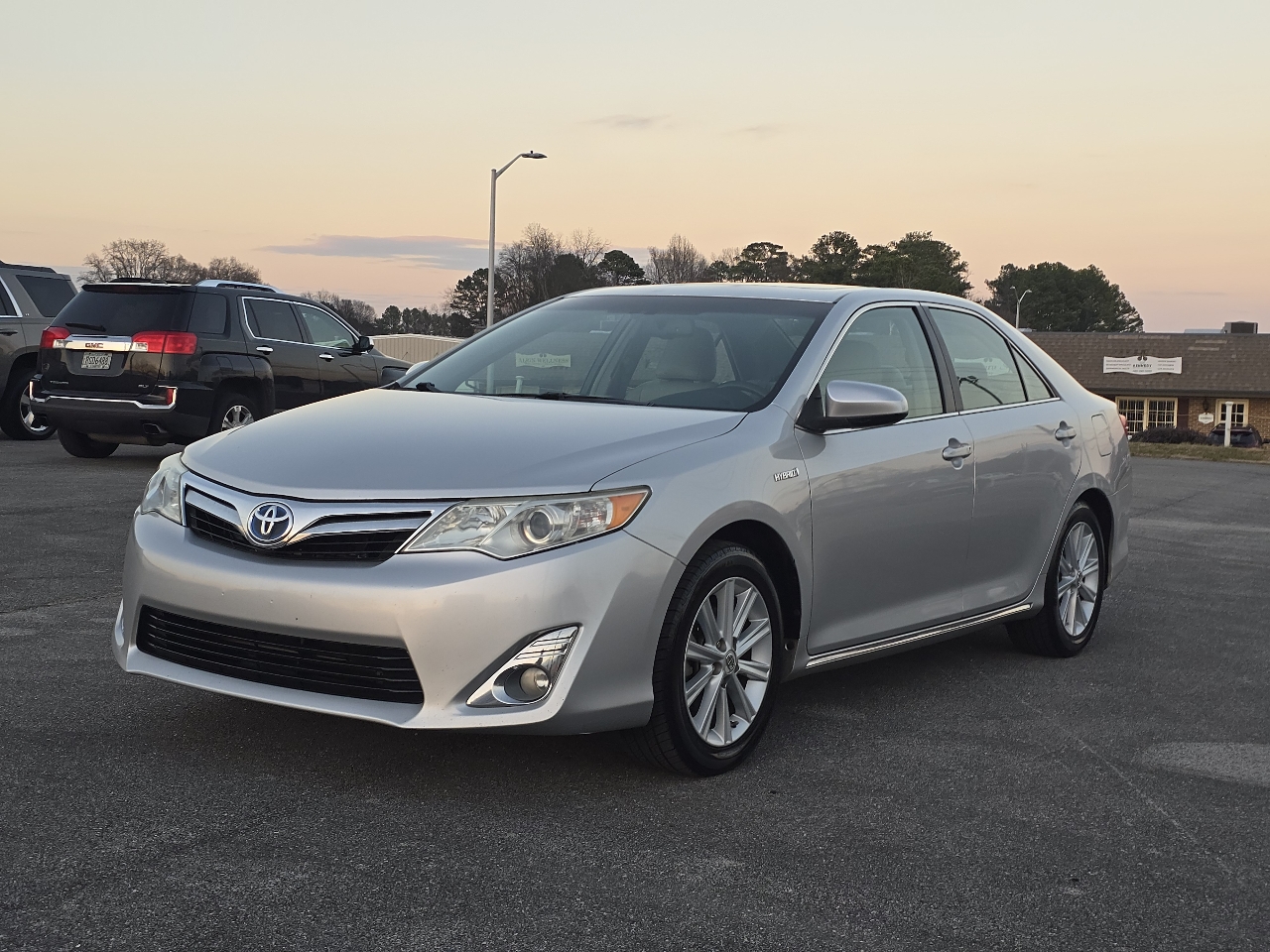 2012 Toyota Camry Hybrid 4dr Sdn XLE (Natl)