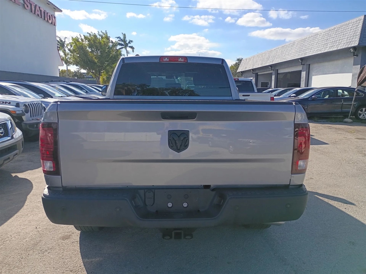 RAM 1500 Classic Tradesman Quad Cab 2WD 2023