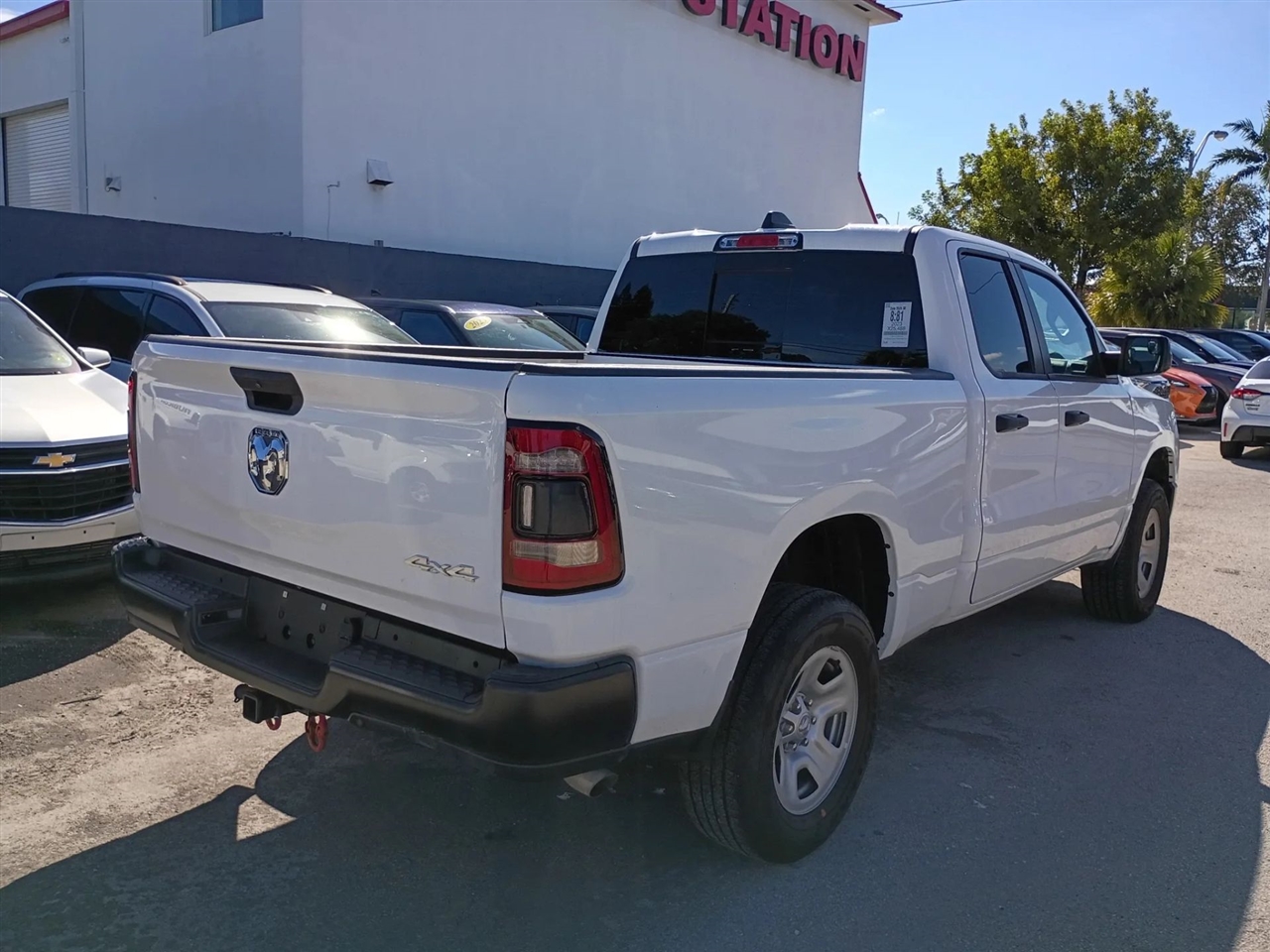 RAM 1500 Tradesman Quad Cab 4WD 2023