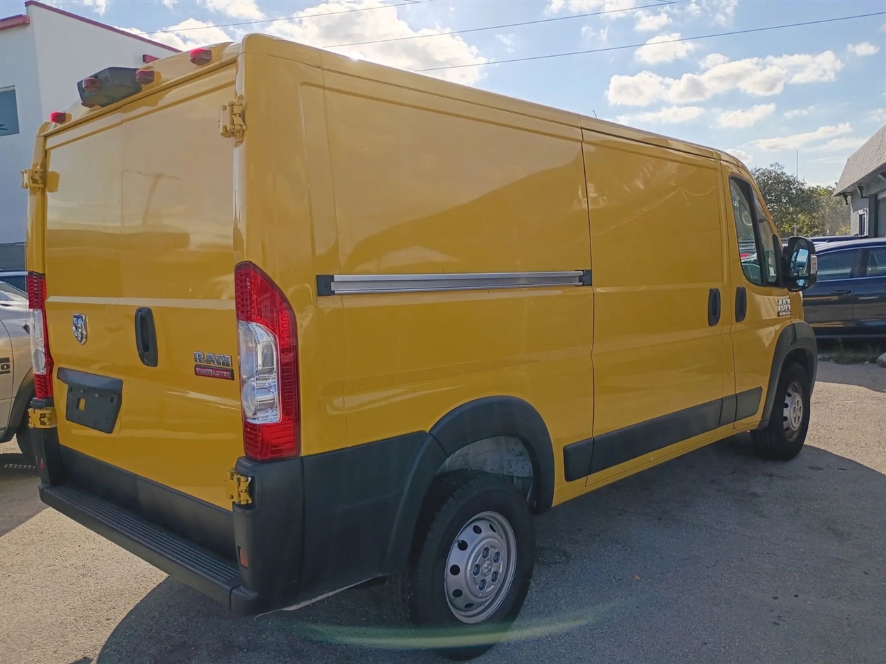 RAM Promaster 1500 Low Roof 136-in. WB 2021