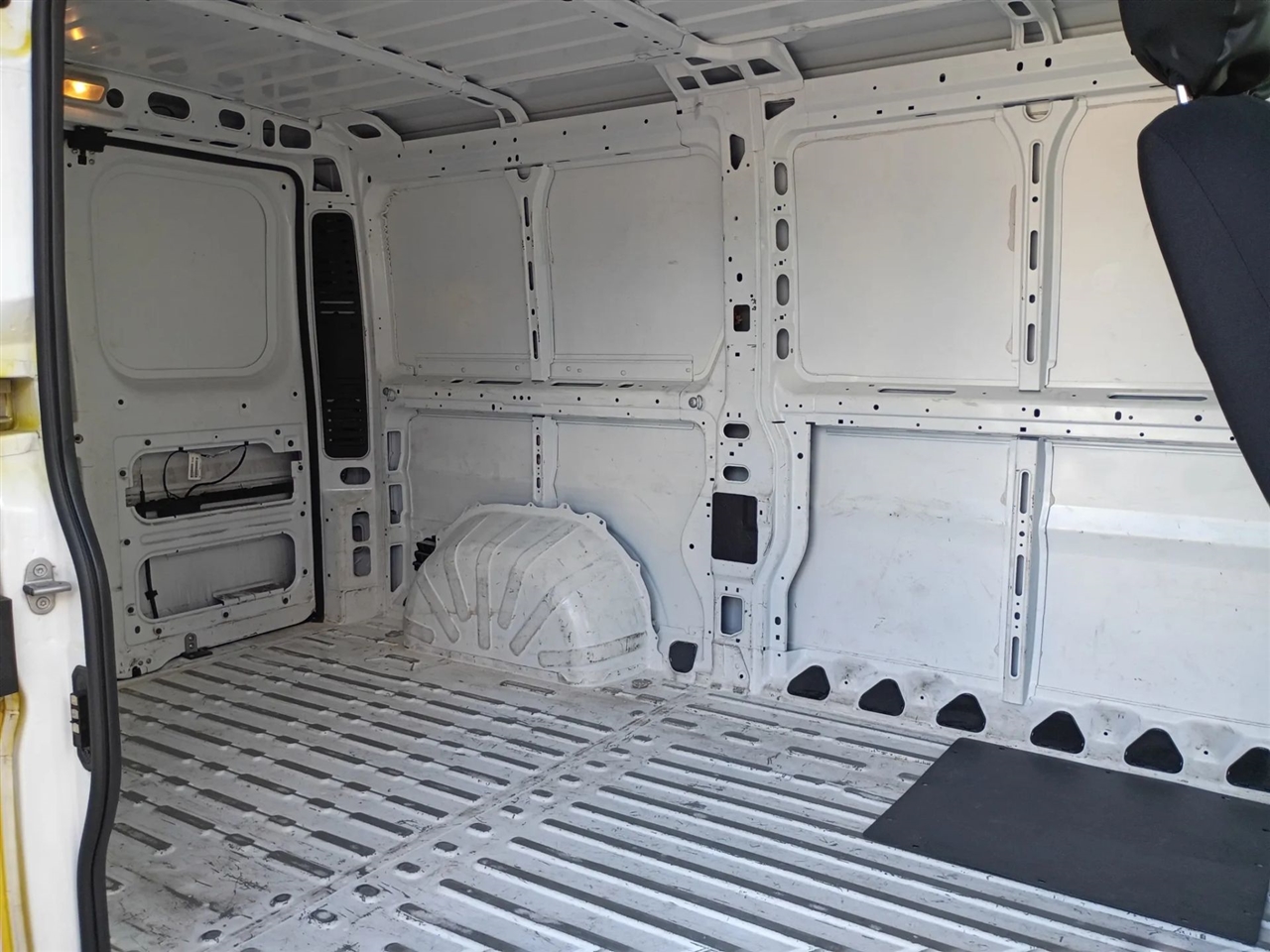 RAM Promaster 1500 Low Roof 136-in. WB 2021