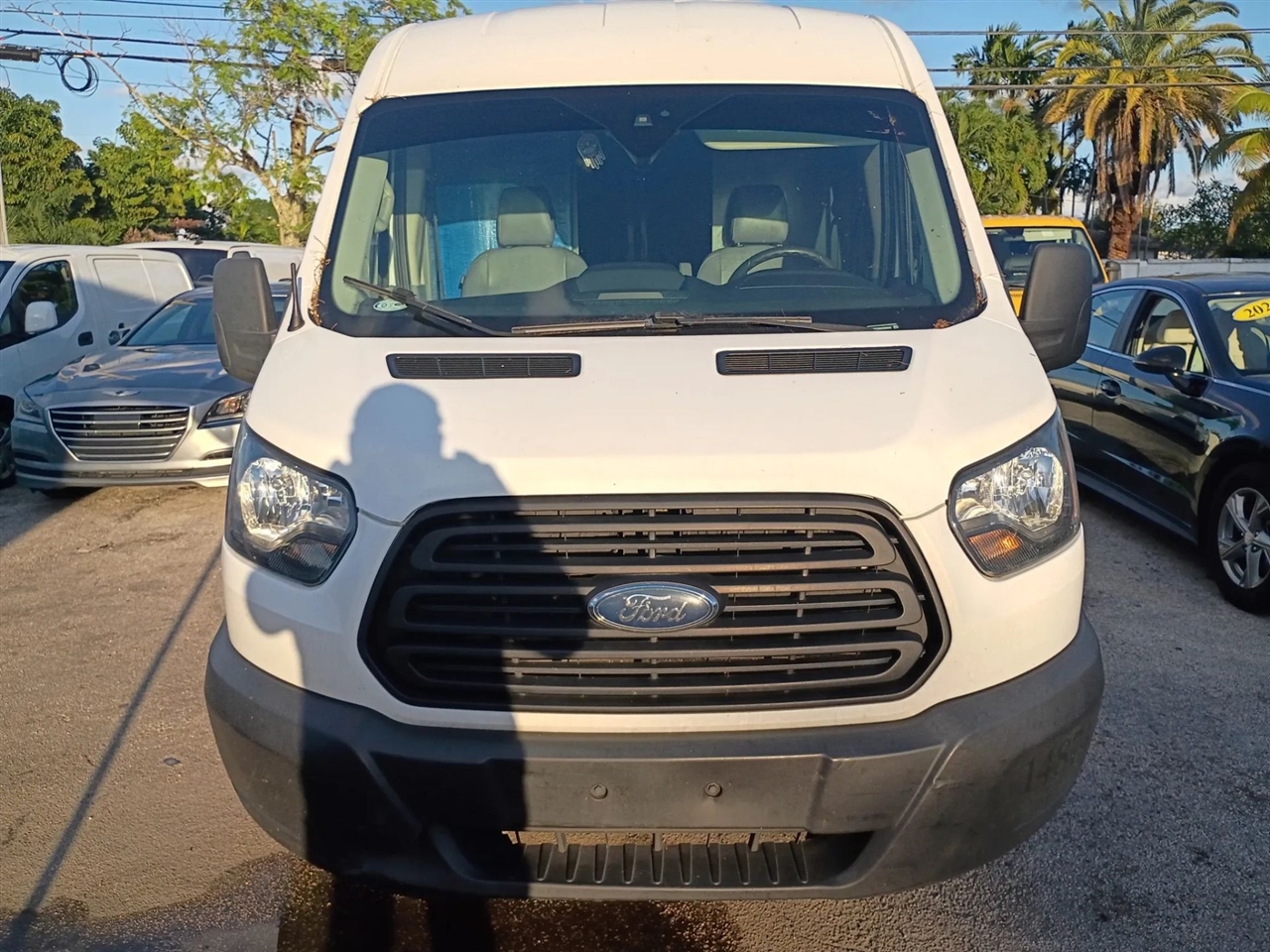 Ford Transit 250 Van Med. Roof w/Sliding Pass. 148-in. WB 2019