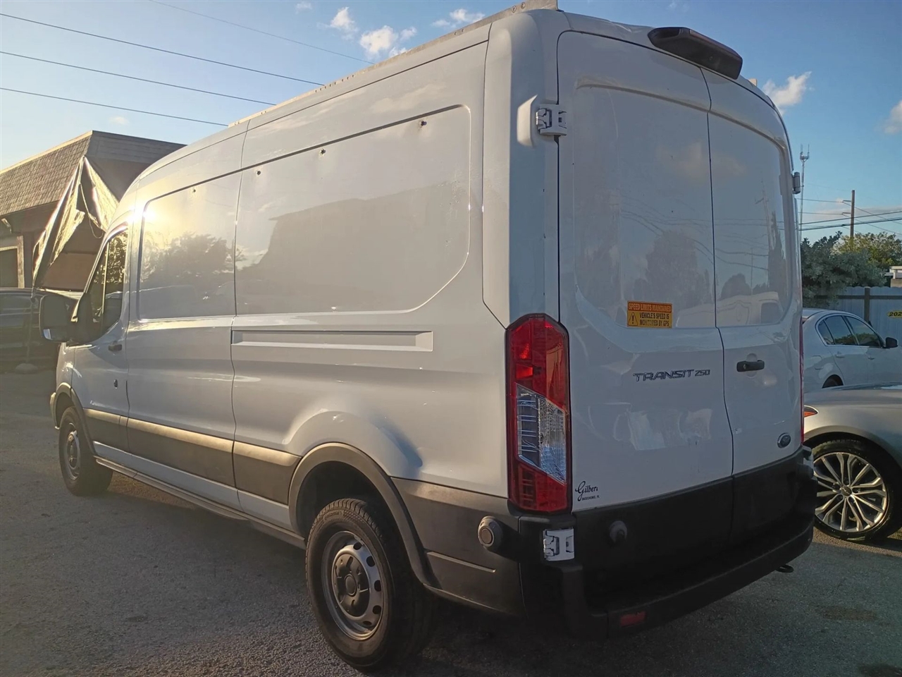 Ford Transit 250 Van Med. Roof w/Sliding Pass. 148-in. WB 2019