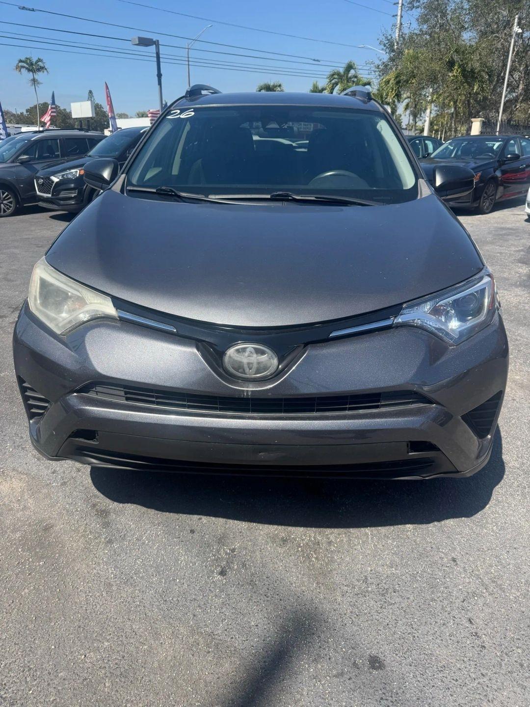 2018 Toyota RAV4 LE FWD