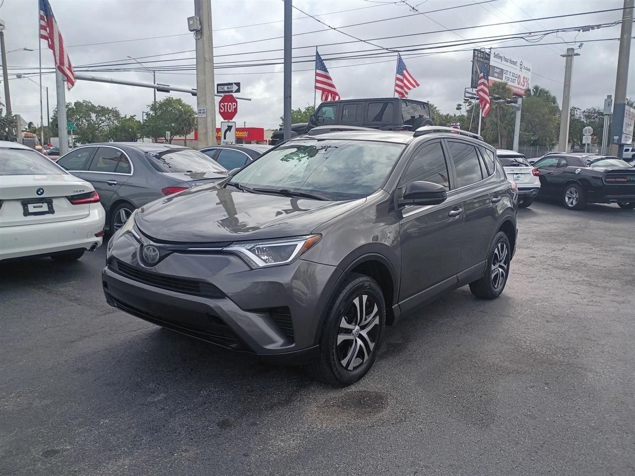 2018 Toyota RAV4 LE FWD
