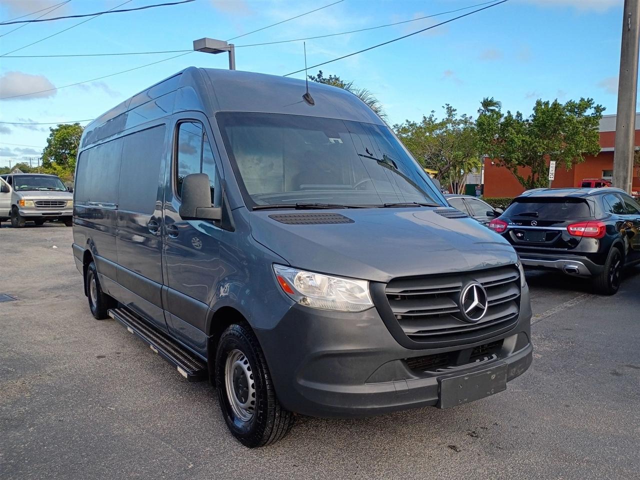 2019 Mercedes-Benz Sprinter 3500 170 WB High Roof's photo