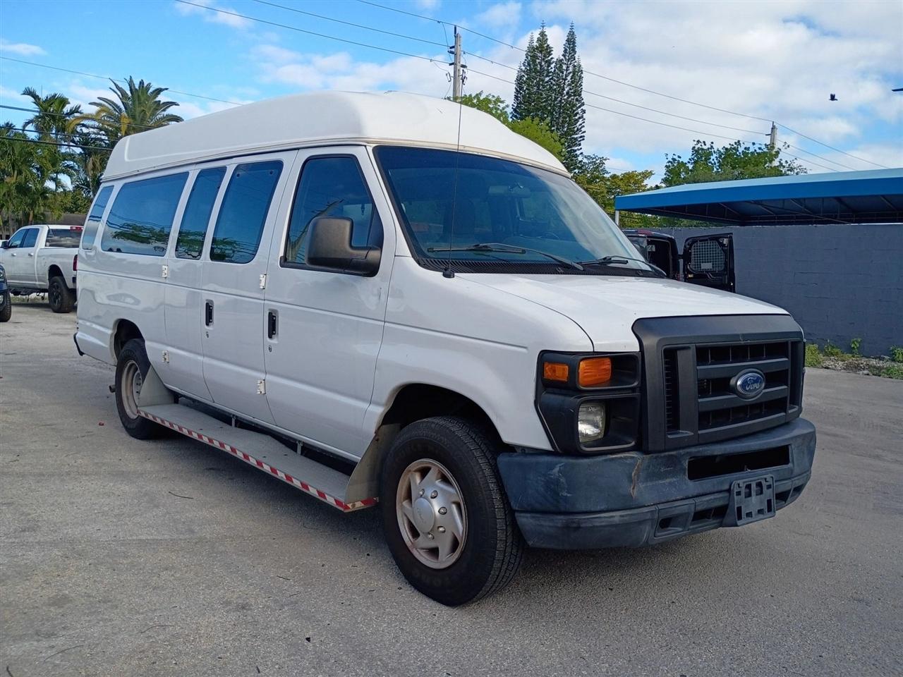 2012 Ford Econoline E-250 Extended