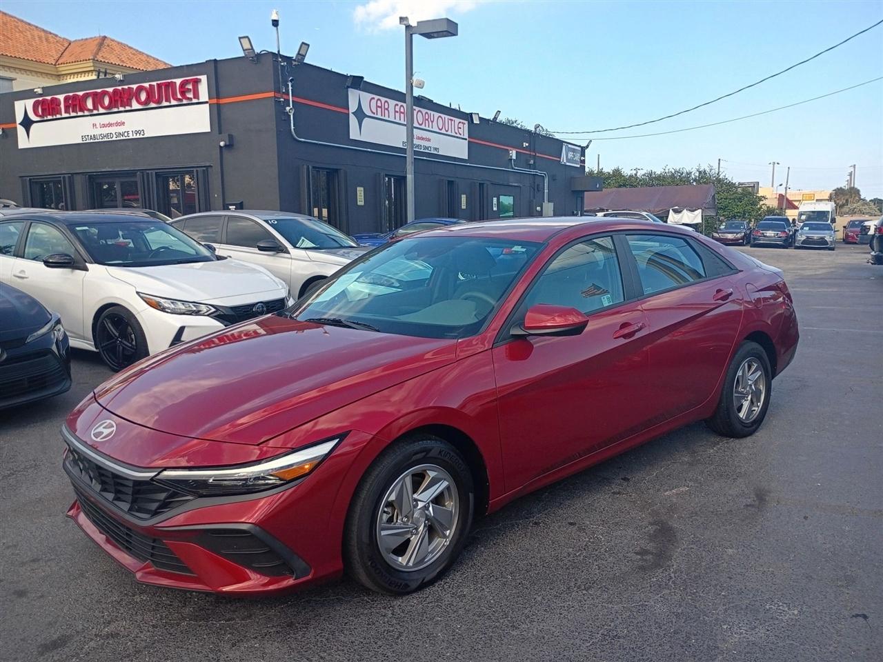 2024 Hyundai Elantra SE