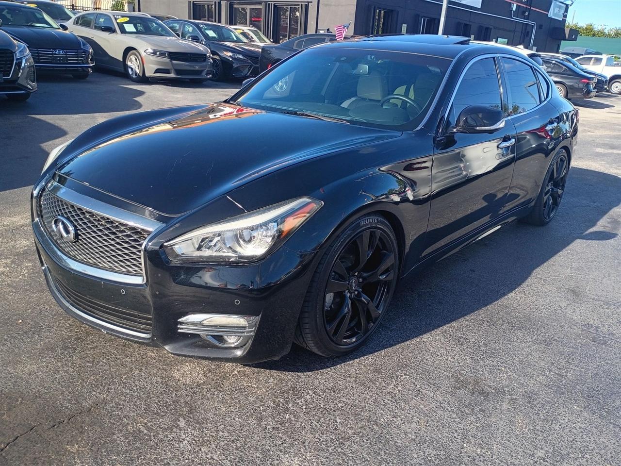 2015 Infiniti Q70 5.6 AWD