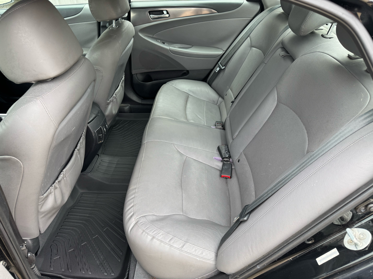 Hyundai Sonata Hybrid Sedan 2012