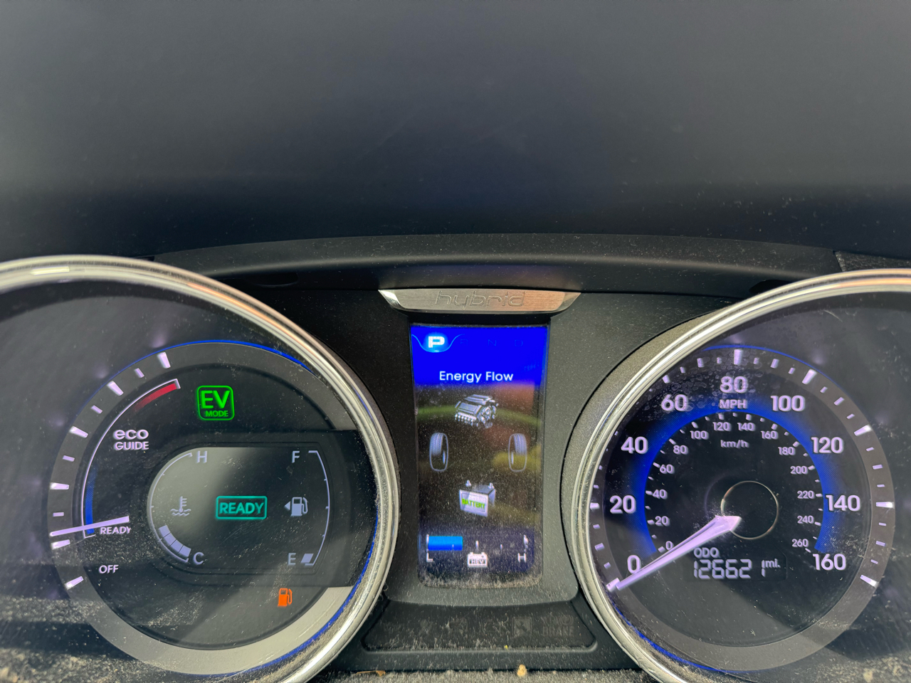 Hyundai Sonata Hybrid Sedan 2012