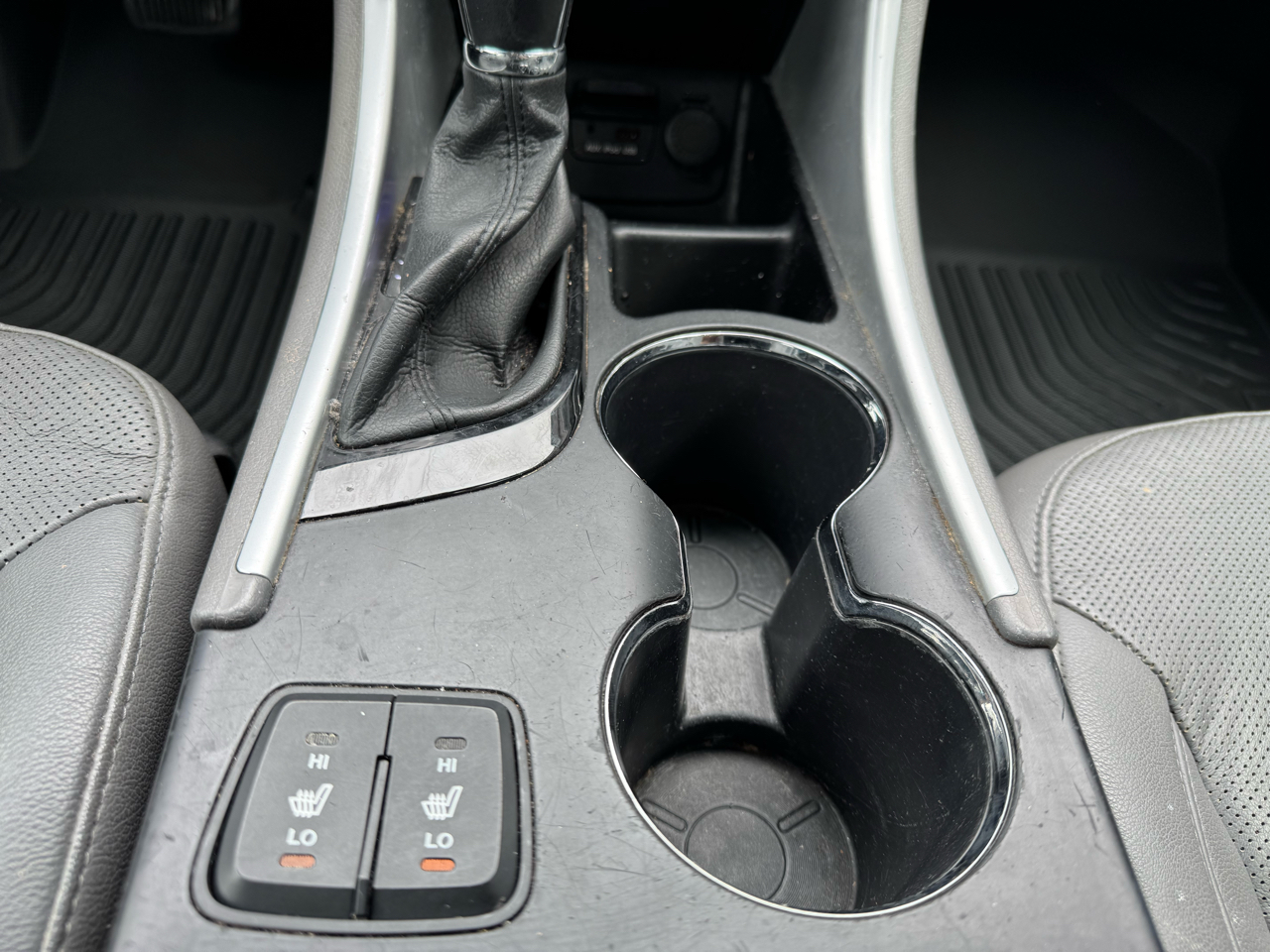 Hyundai Sonata Hybrid Sedan 2012